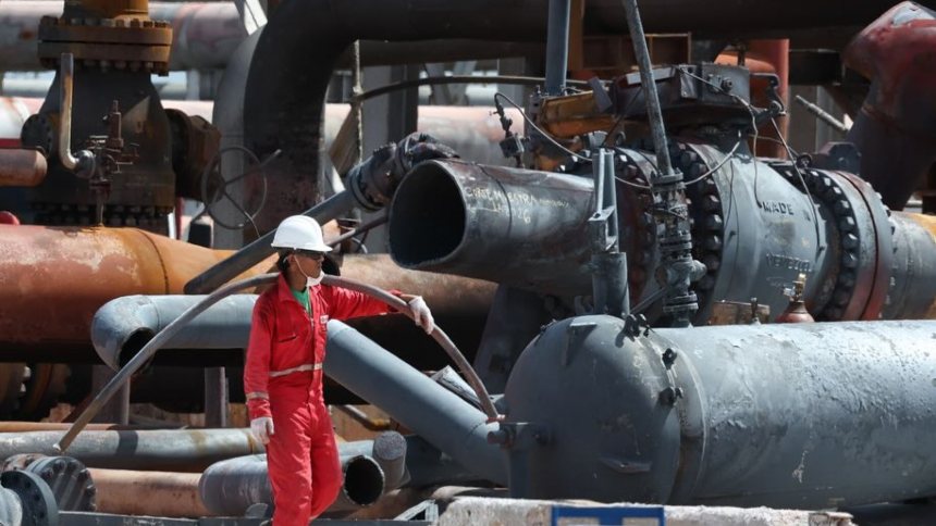 ¿Podría el conflicto en el Medio Oriente aumentar los ingresos del país por la venta de petróleo?