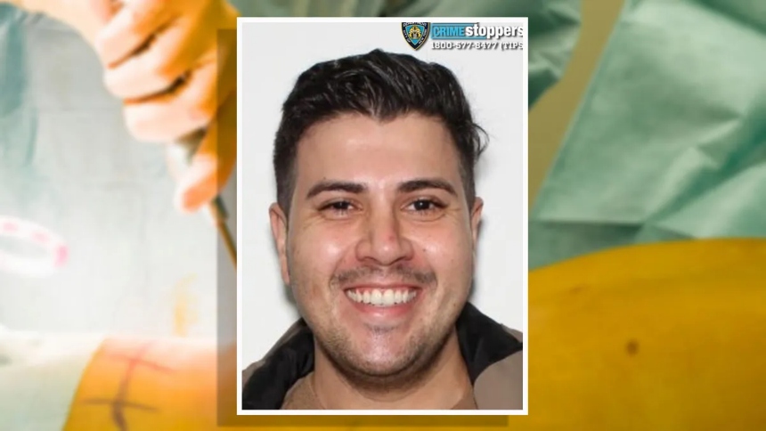En un impactante caso en Queens, Nueva York (EEUU), Felipe Hoyos-Foronda, de 38 años, ha sido acusado de realizar una cirugía estética ilegal, que resultaron en la muerte cerebral de una mujer de 31 años.  