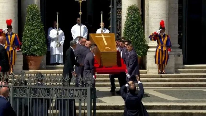 EN FOTOS: Reyes y jefes de Estado le dieron el último adiós al papa Francisco este 26Abr