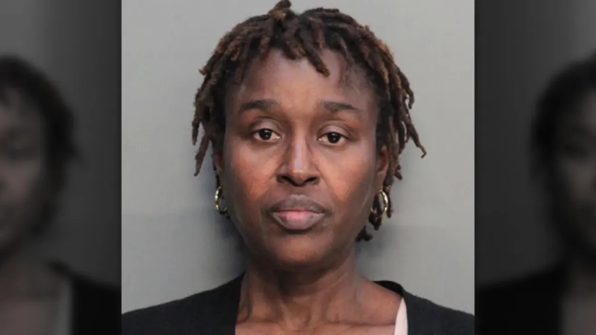 En un caso que ha conmocionado a la comunidad de Miami-Dade, en Florida (EEUU), Gina Emmanuel, una exenfermera de 56 años, terminó condenada a cadena perpetua por el asesinato premeditado de una de sus tres hijas adoptivas, Samaya, de tan solo siete años. 