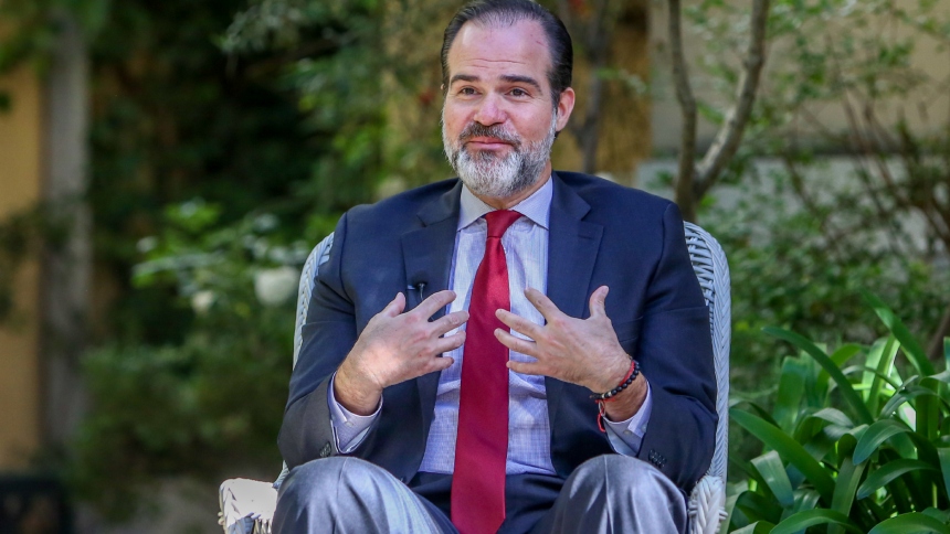 La administración del presidente de EEUU, Donald Trump, ha intensificado su enfoque hacia lCuba y Venezuela, según declaraciones recientes de Mauricio Claver-Carone, enviado especial para América Latina.  