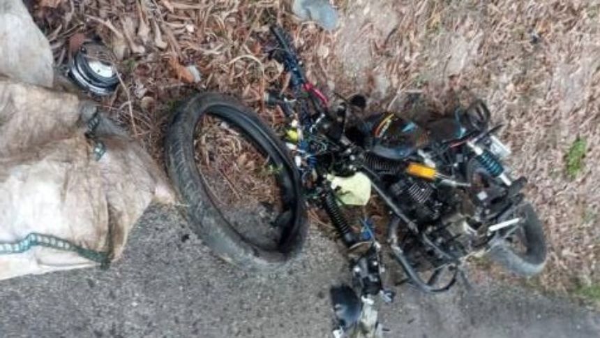 EN ARAGUA: Choque de frente entre dos motos dejó tres muertos, uno de los conductores venía haciendo piruetas