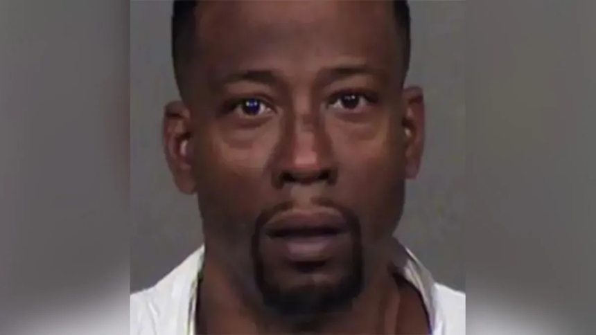 Anthony Milan Ross, un chef vegano y figura televisiva de Arizona (EEUU), fue declarado culpable del asesinato de su exesposa y sus dos hijos pequeños, un crimen que conmocionó al país por su brutalidad y, por haber ocurrido en plena Navidad. 