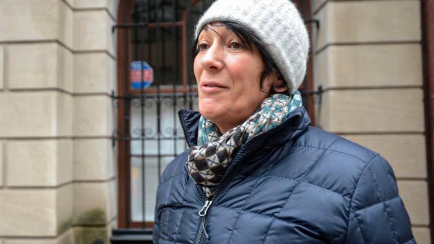 Ghislaine Maxwell, excolaboradora y cómplice del fallecido Jeffrey Epstein, planea solicitar al presidente de los Estados Unidos, Donald Trump, la conmutación de su condena de 20 años de prisión.  