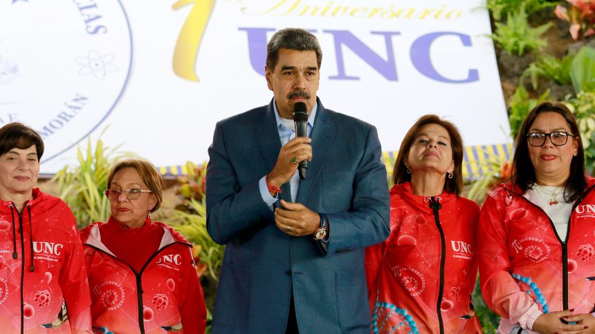 Maduro dice que las "fórmulas de mentiras" no funcionarán "jamás" sobre Venezuela