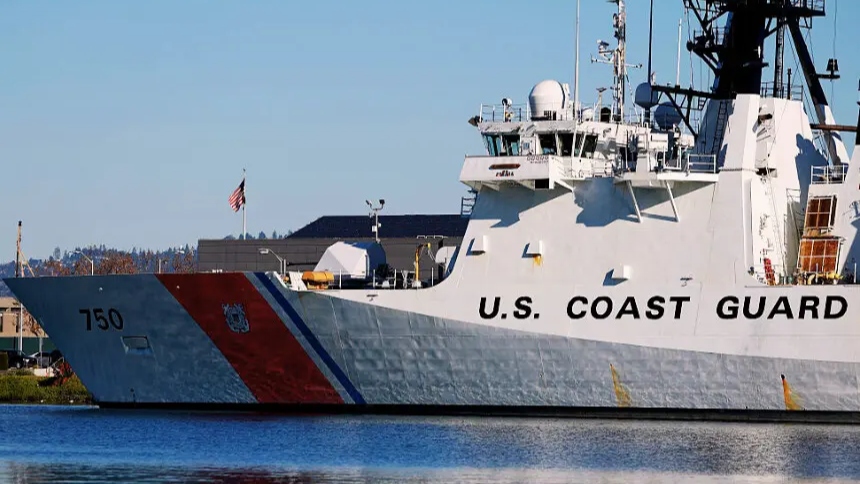 Estados Unidos informó la detención de cuatro personas y la incautación de más de una tonelada de cocaína durante una operación antidrogas en el Caribe y el Pacífico oriental, en un nuevo golpe a las redes de narcotráfico que operan en la región.  