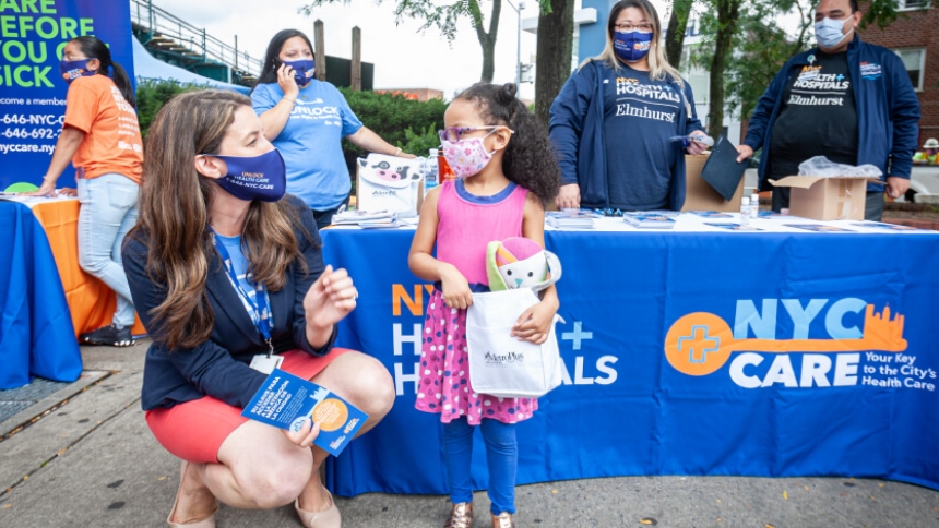 El acceso a la salud sigue siendo uno de los mayores desafíos para quienes llegan a Estados Unidos sin documentos o sin un seguro médico. En una ciudad tan diversa como Nueva York, donde conviven más de tres millones de migrantes, la necesidad de programas inclusivos es urgente.  