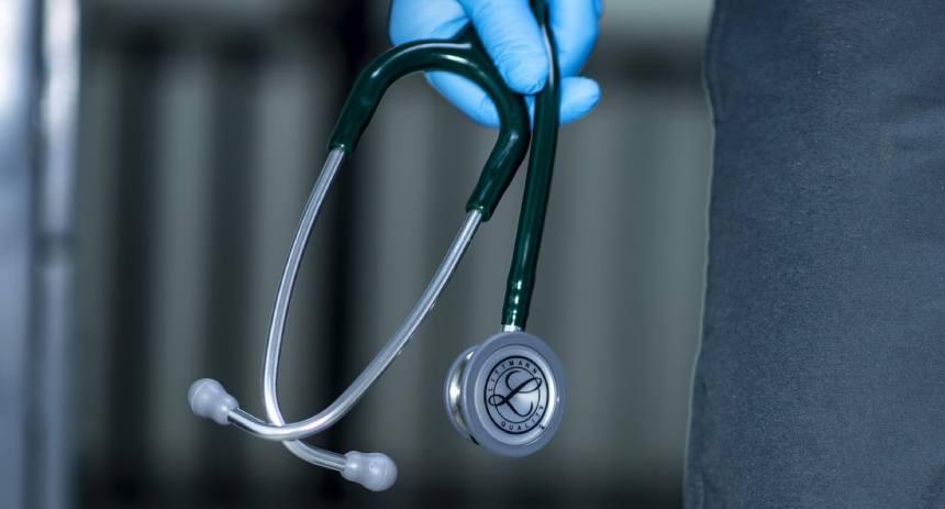 médicos